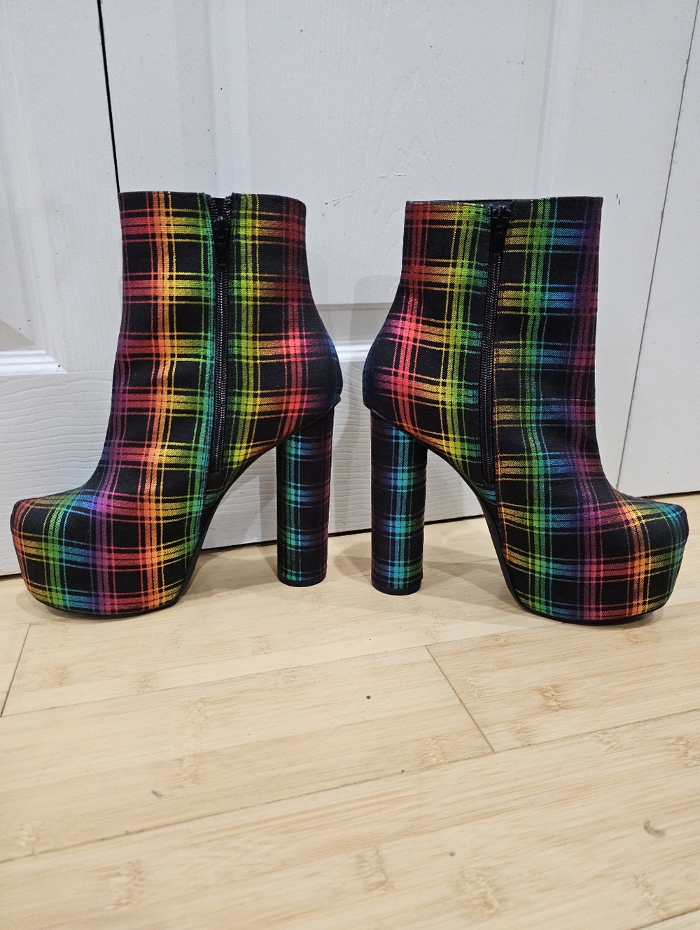 Privileged Lemon Drop Questar Rainbow Black Shiny Black Platform High Heel Boots - Picture 3 of 10